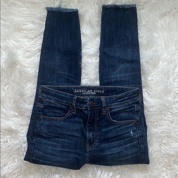 COPY - ‼️American Eagle High Rise Crop - Picture 4 of 8